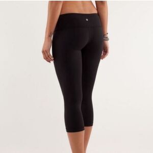 Lululemon Womens Black Wunder Under Cropped Leggings Size 4